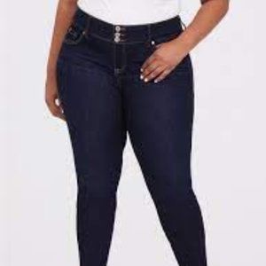 Torrid Super Soft Dark Wash Stretch Jegging